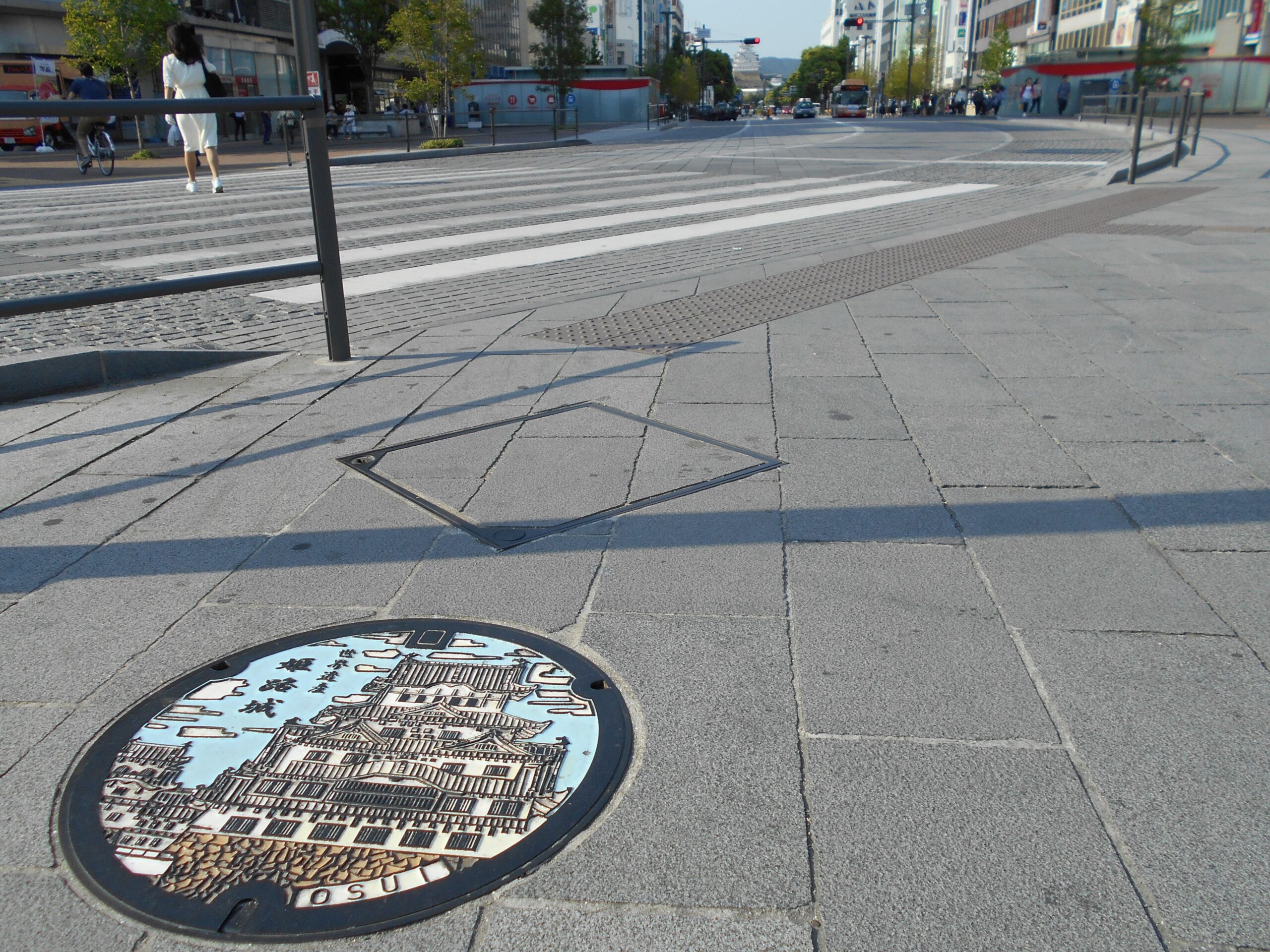 マンホールのふた「も」つくってます／虹技